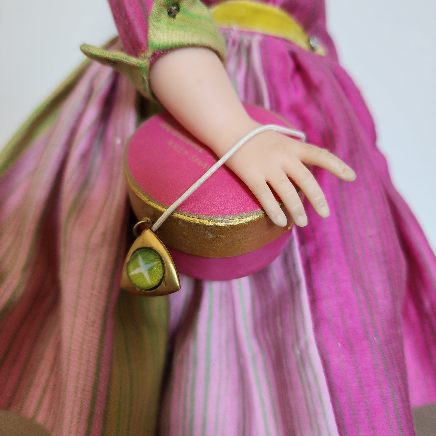 Elise green hat box