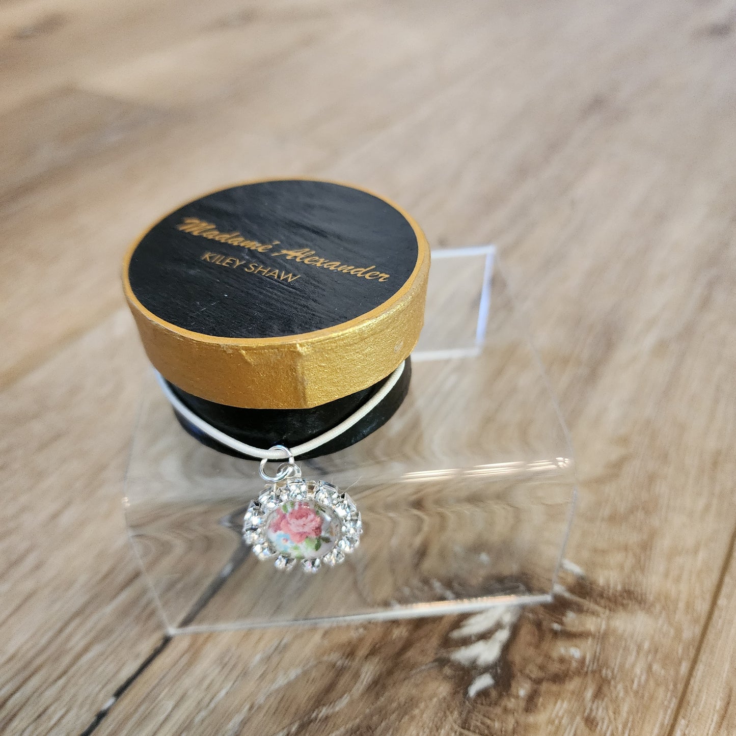 Elise Black hat box